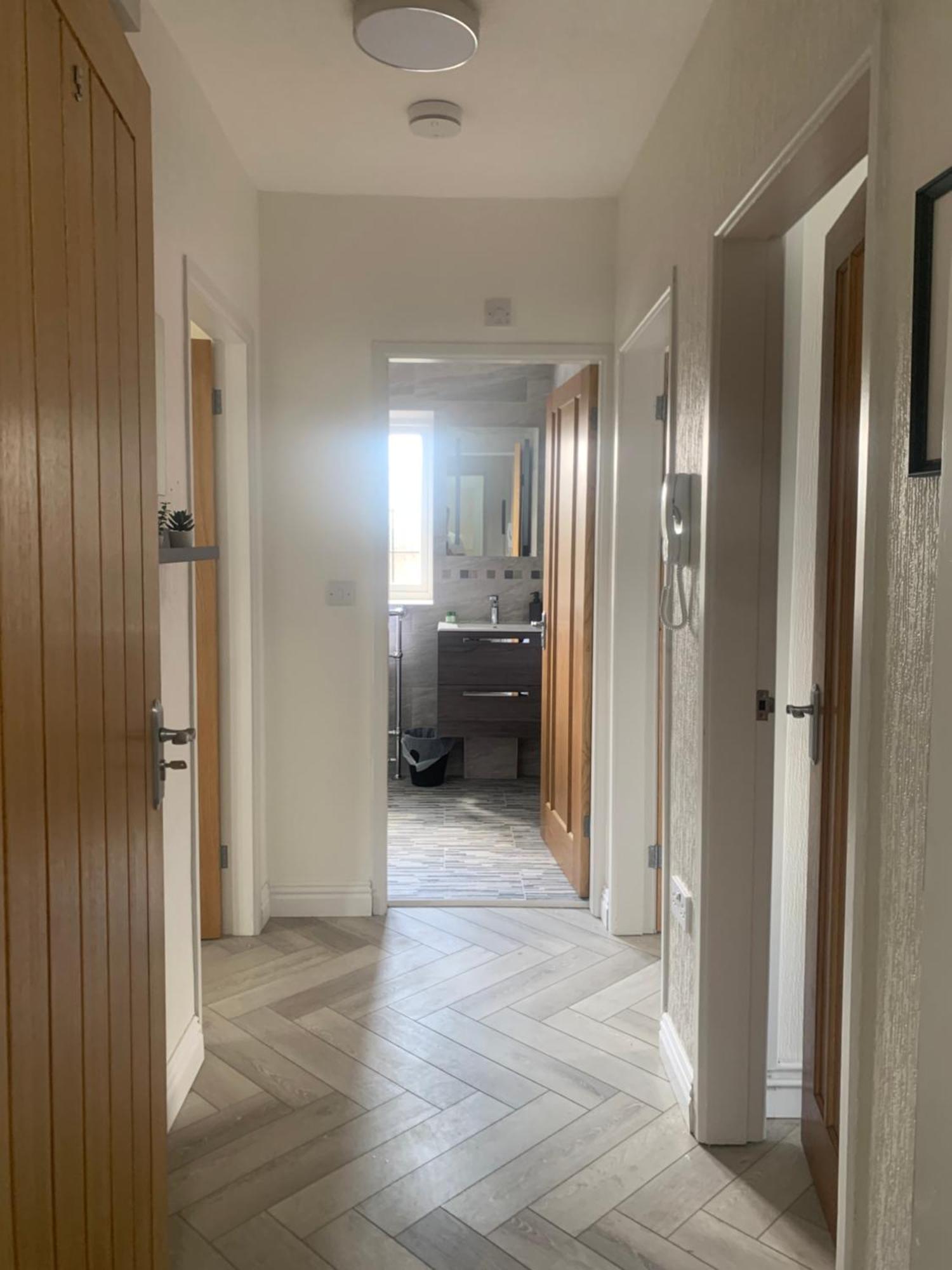 Newly Renovated, Modern 3 Bed Apartment Walmersley Eksteriør billede