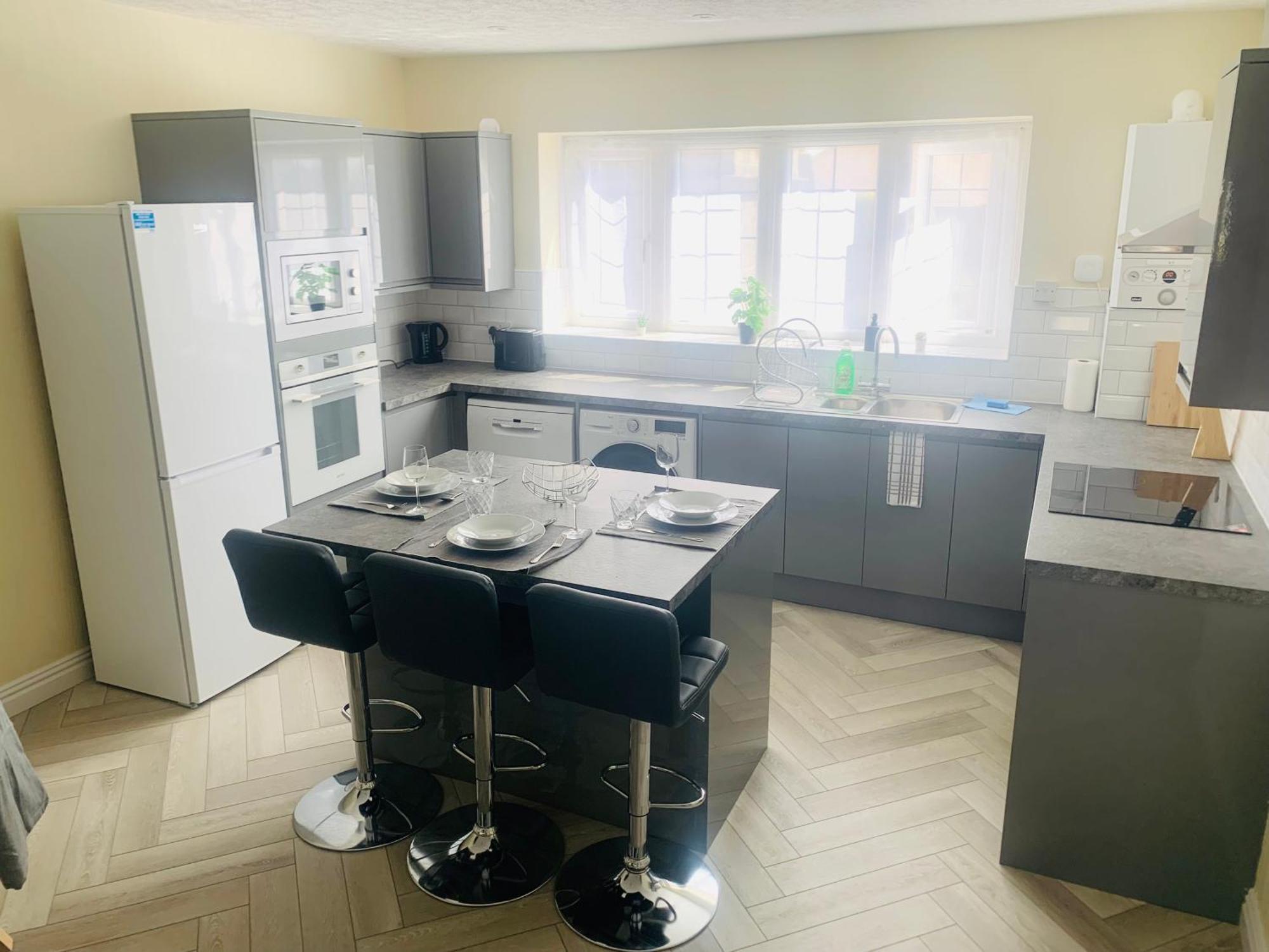 Newly Renovated, Modern 3 Bed Apartment Walmersley Eksteriør billede